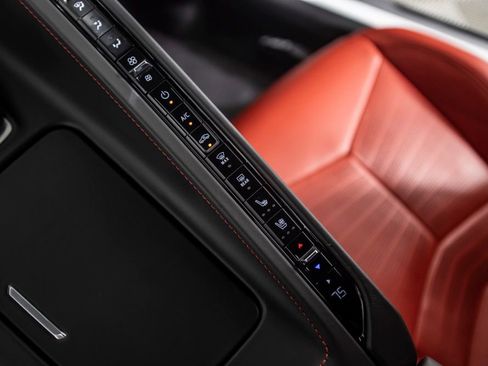 Used 2020 Chevrolet Corvette Stingray Premium Conv w/ 3LT Preferred Equipment Group image 34