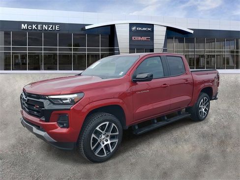 Used 2024 Chevrolet Colorado Z71 w/ Advanced Trailering Package image 2