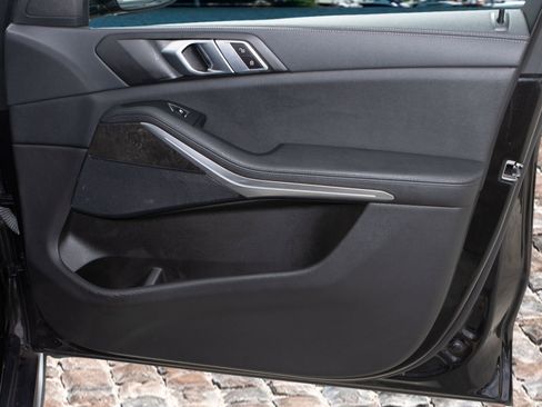 Used 2022 BMW X5 sDrive40i w/ Premium Package image 14