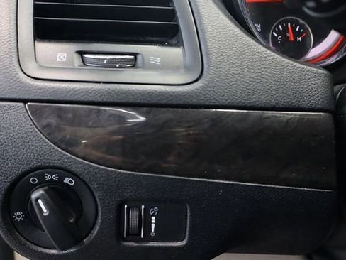 Used 2019 Dodge Grand Caravan SE image 26