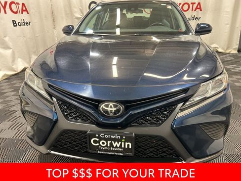 Used 2019 Toyota Camry SE image 2