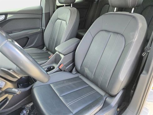 Certified 2024 Audi Q4 e-tron Prestige image 15