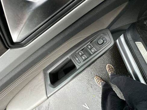 Used 2023 Volkswagen Atlas SE w/ Black Wheel Package image 17