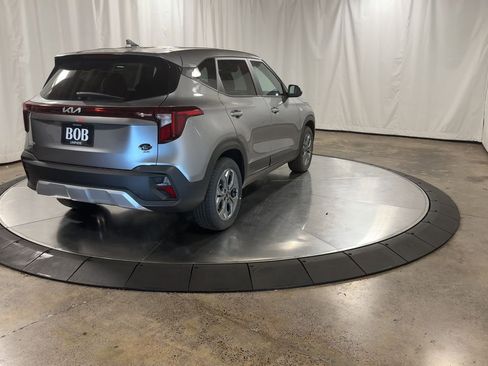 New 2026 Kia Seltos LX image 8