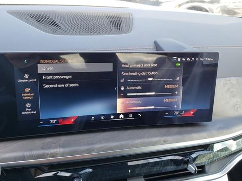 New 2026 BMW X6 xDrive40i w/ Climate Comfort Package image 11