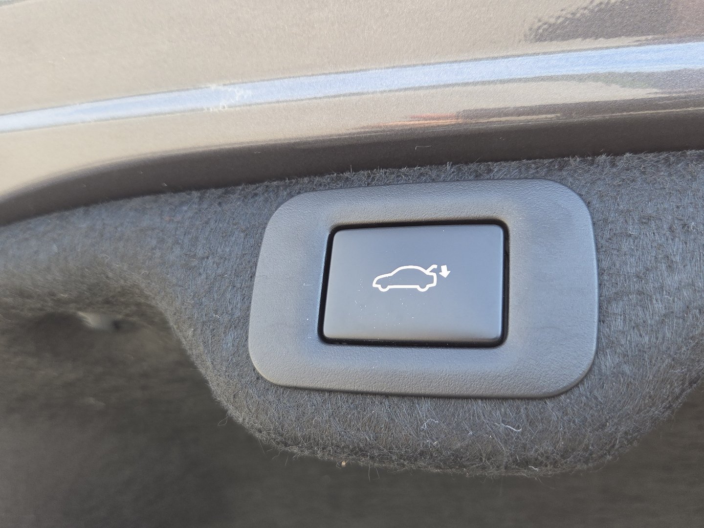 Used 2025 Lexus ES 300h w/ Premium Package FWD image 20