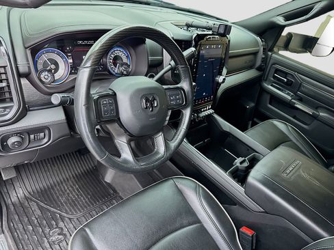 Used 2022 RAM 2500 Limited w/ Towing Technology Group image 7