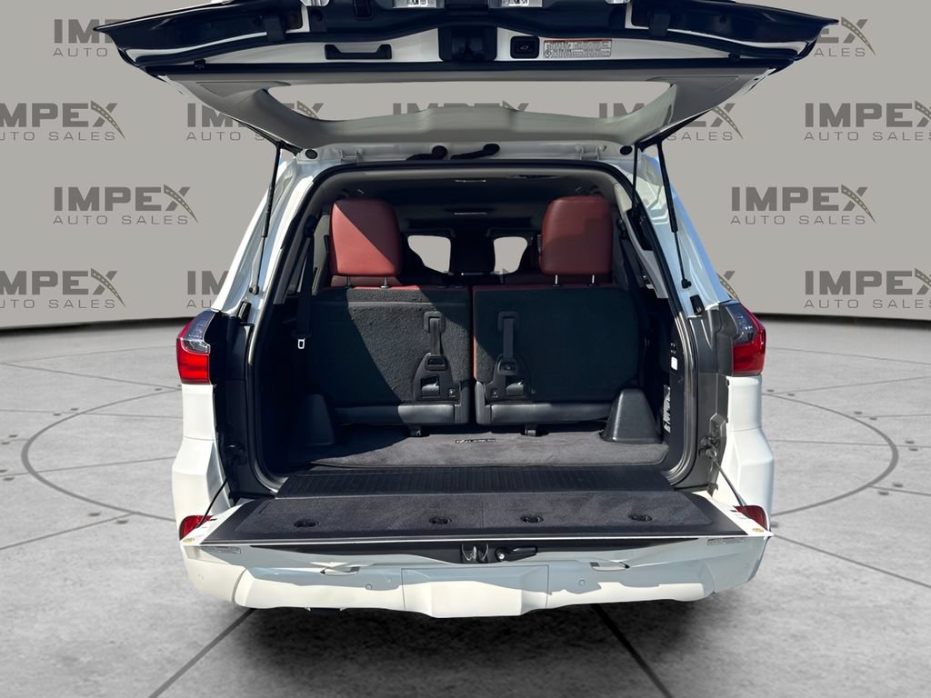 Used 2017 Lexus LX 570 4WD w/ Luxury Package image 28