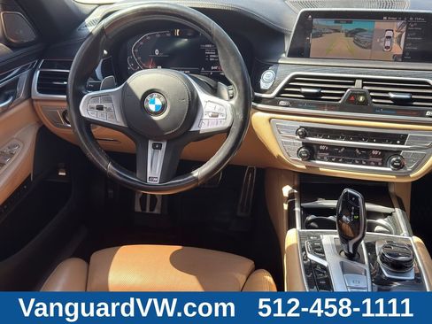 Used 2022 BMW 750i xDrive w/ Executive Package AWD/4WD image 34
