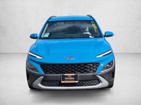 Used 2023 Hyundai Kona SEL AWD/4WD image 2