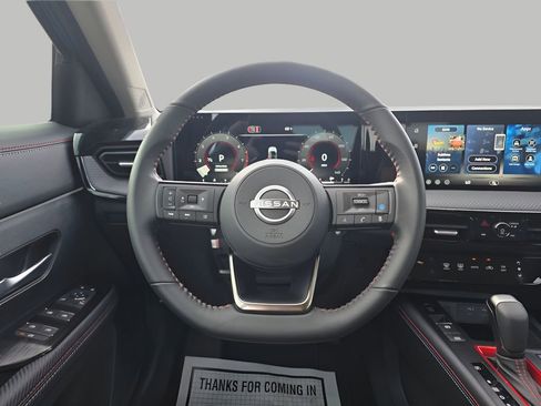 New 2026 Nissan Kicks SR FWD image 17