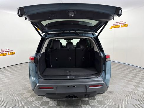 New 2026 Nissan Pathfinder SL w/ SL Premium Package FWD image 5