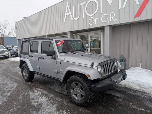 Used 2015 Jeep Wrangler Unlimited Sport image 1