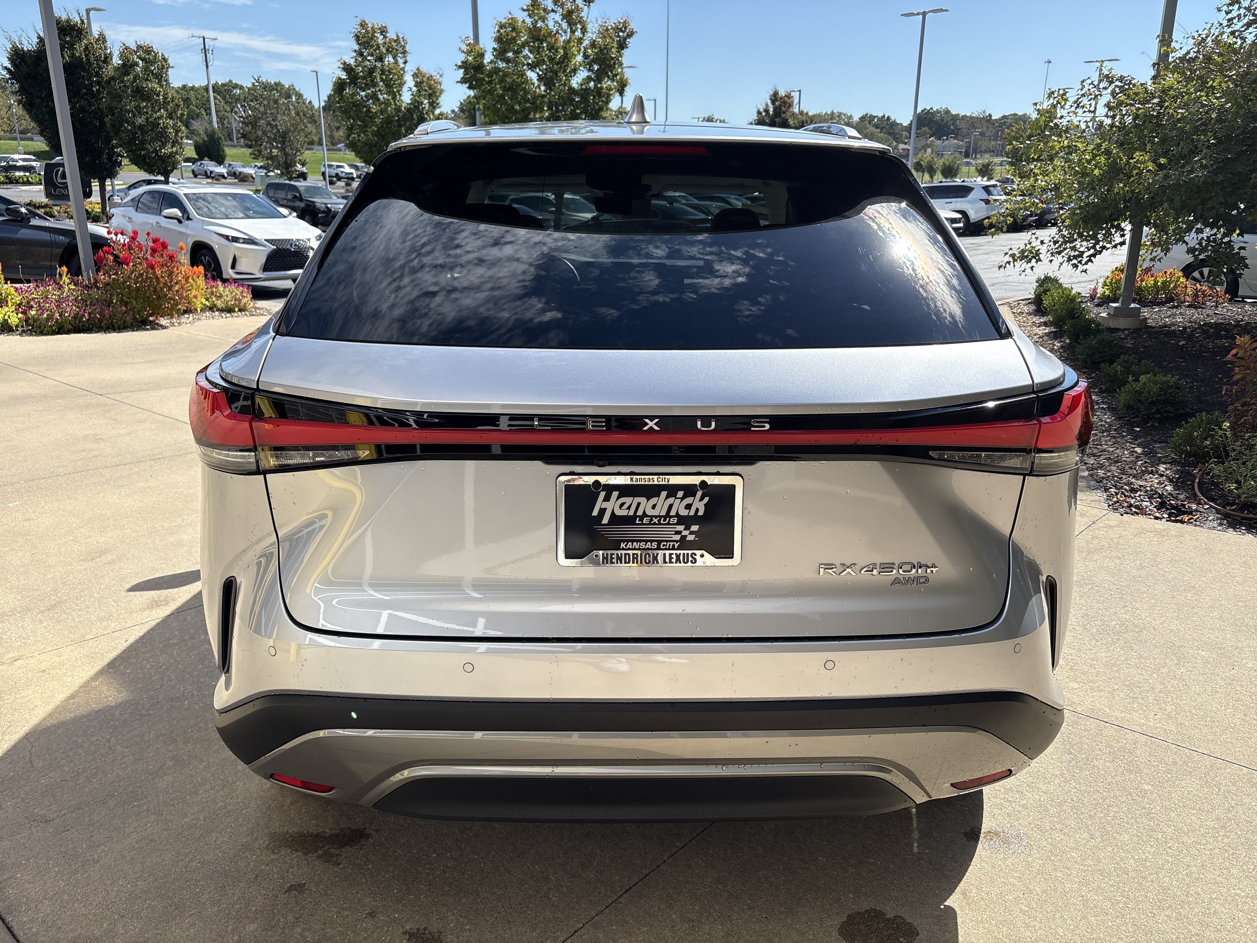 Used 2025 Lexus RX 450h AWD w/ Convenience Package image 29