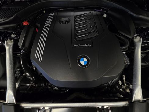 Used 2021 BMW 540i xDrive w/ Executive Package AWD/4WD image 3