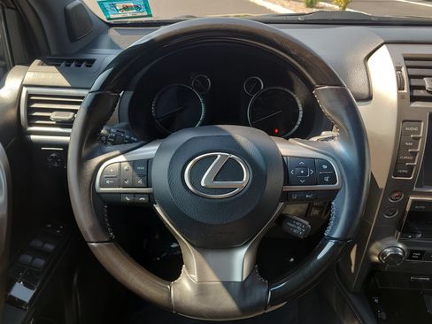 Used 2020 Lexus GX 460 Premium w/ Premium Package AWD/4WD image 22