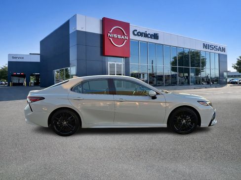 Used 2024 Toyota Camry XSE FWD image 7