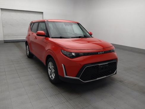 Used 2023 Kia Soul LX w/ Option Group 015 FWD image 13