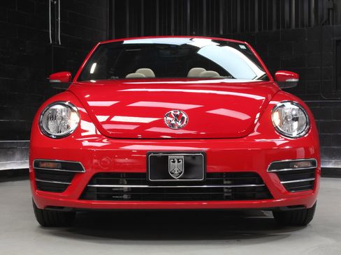 Used 2017 Volkswagen Beetle 1.8T SE FWD image 7
