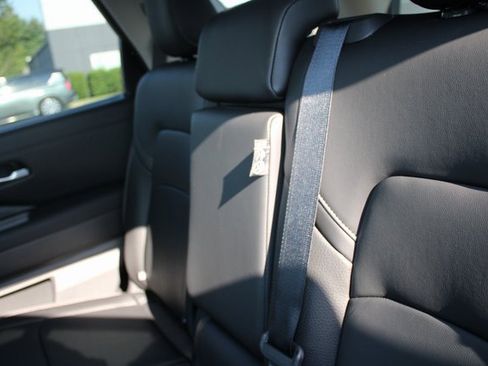 New 2025 Nissan Pathfinder SL w/ Cargo Package image 17