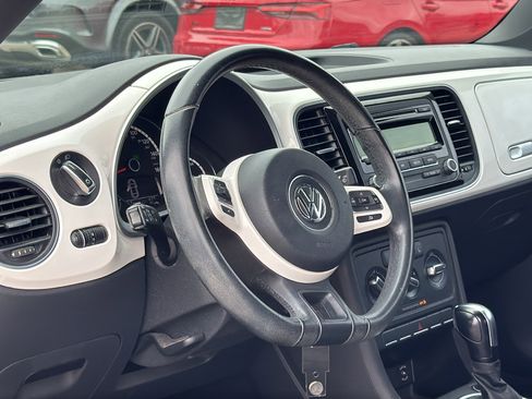 Used 2014 Volkswagen Beetle 2.5 image 8