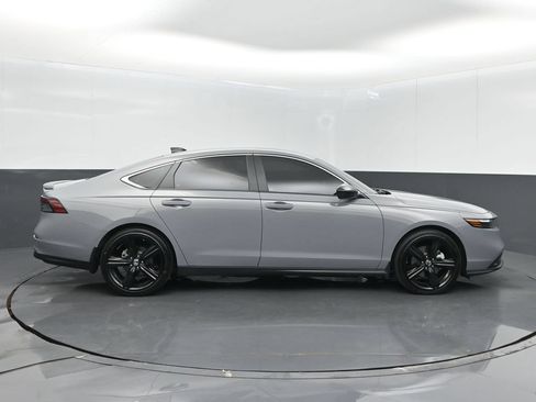 Used 2025 Honda Accord Sport image 5