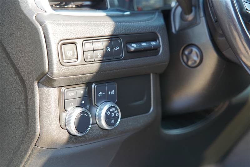 Used 2021 GMC Yukon Denali w/ Denali Premium Package AWD/4WD image 62