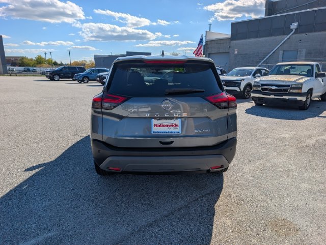 Used 2023 Nissan Rogue SV AWD/4WD image 4