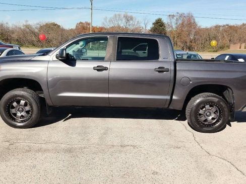 Used 2016 Toyota Tundra SR5 image 2
