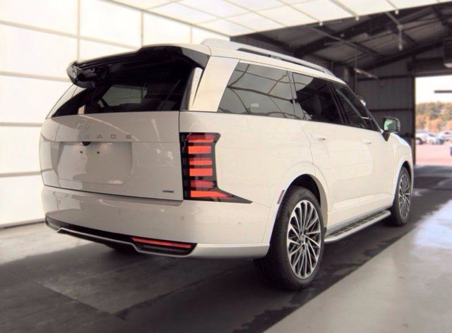 Used 2026 Hyundai Palisade Calligraphy AWD/4WD image 4