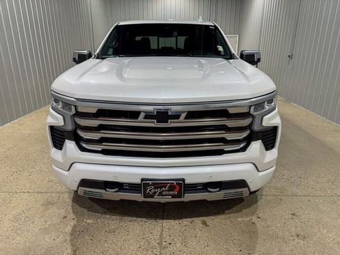 Used 2022 Chevrolet Silverado 1500 High Country image 8