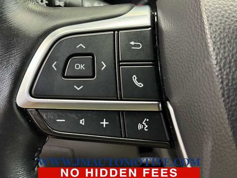 Used 2021 Toyota Highlander XLE image 45