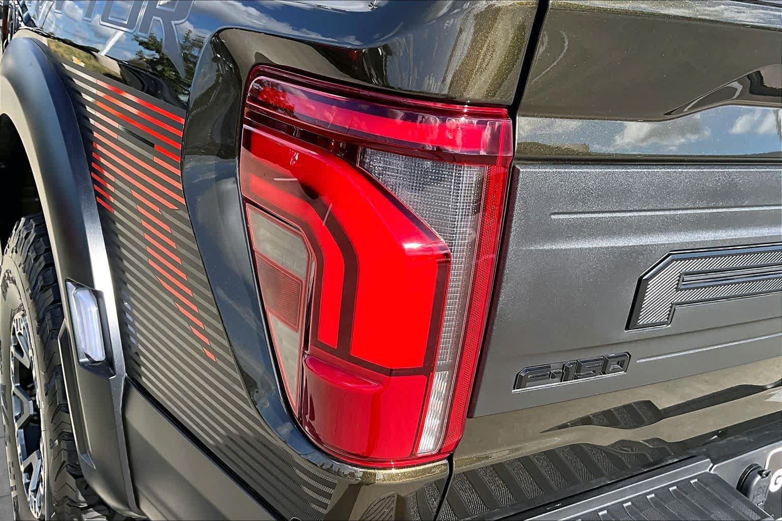 Used 2026 Ford F150 Raptor w/ Equipment Group 803A Raptor R AWD/4WD image 27