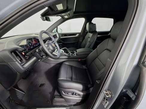 New 2026 Porsche Cayenne AWD/4WD image 5