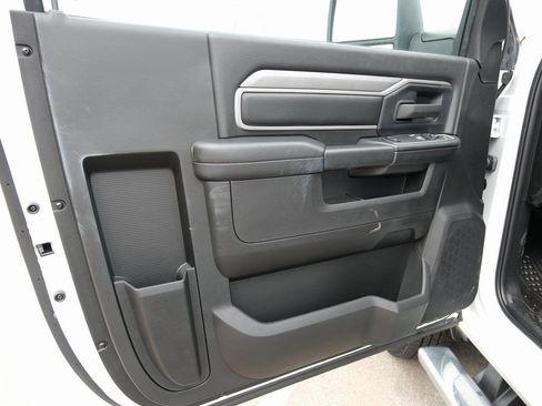 New 2024 RAM 3500 Tradesman AWD/4WD image 11