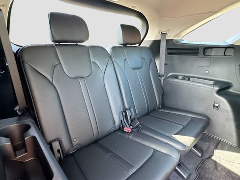 Certified 2023 Kia Sorento SX AWD/4WD image 31