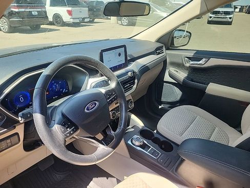 Used 2020 Ford Escape SE Sport image 6