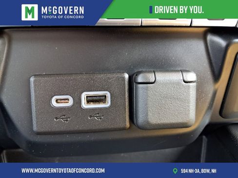 Used 2022 GMC Sierra 1500 Elevation w/ Driver Alert Package I AWD/4WD image 37