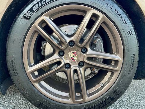 Used 2014 Porsche Panamera 4 AWD/4WD image 37