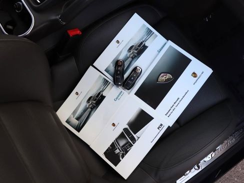 Used 2015 Porsche Cayenne Turbo image 91