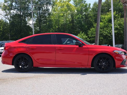 Used 2023 Honda Civic Sport image 3