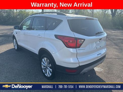 Used 2019 Ford Escape SEL AWD/4WD image 3