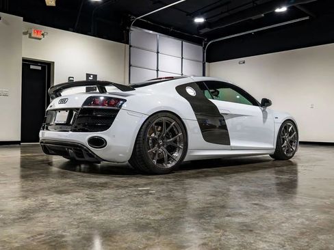 Used 2012 Audi R8 V10 image 10
