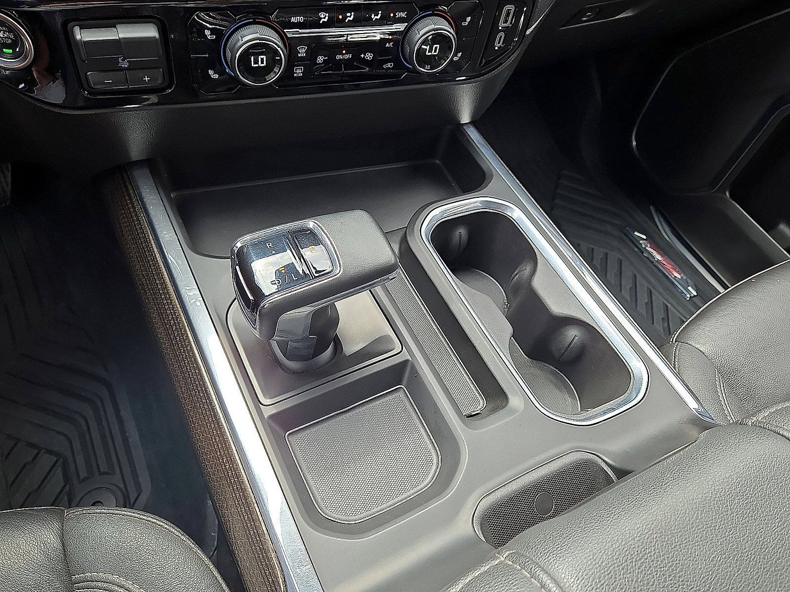 Used 2024 Chevrolet Silverado 1500 LT Trail Boss w/ Convenience Package II AWD/4WD image 32