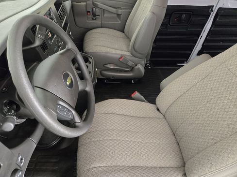 New 2026 Chevrolet Express 2500 w/ Communications Package RWD image 15