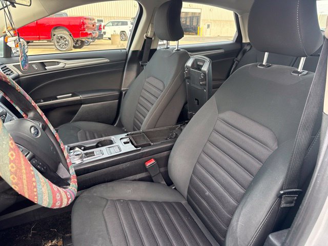 Used 2017 Ford Fusion SE w/ Fusion SE Technology Package FWD image 15