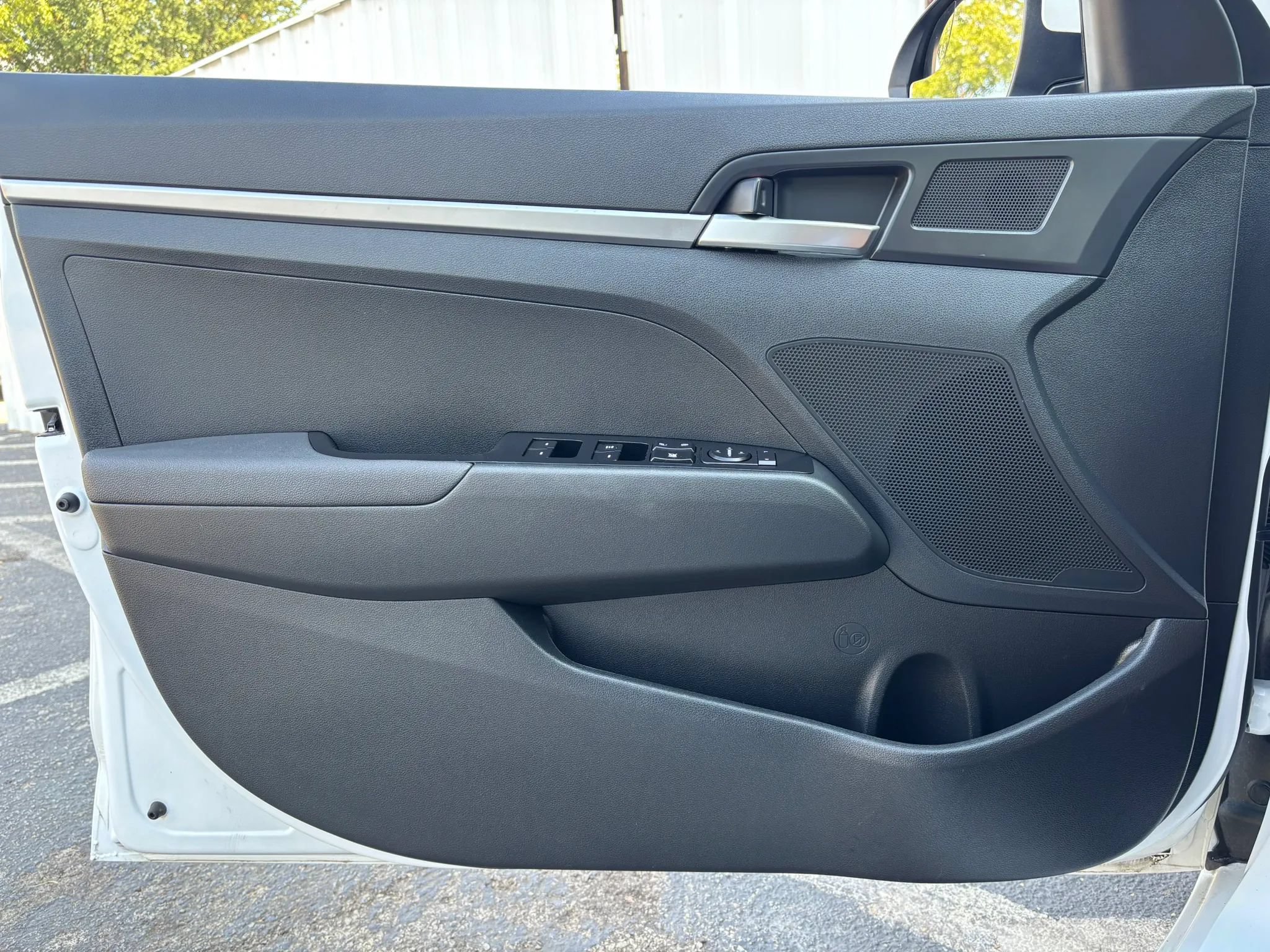 Used 2020 Hyundai Elantra SE w/ Cargo Package (C1) FWD image 39