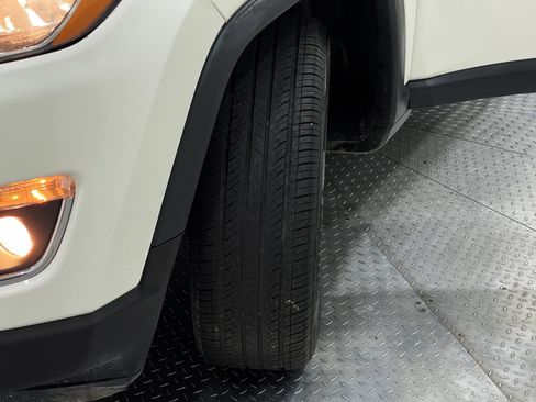 Used 2019 Jeep Compass Limited AWD/4WD image 36