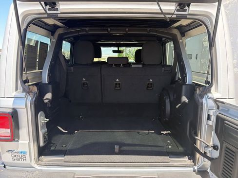 Used 2023 Jeep Wrangler Unlimited w/ Sun & Screen Package AWD/4WD image 7