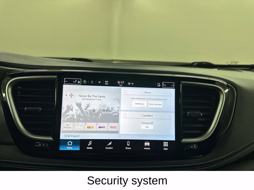 Used 2025 Chrysler Pacifica Select FWD image 42